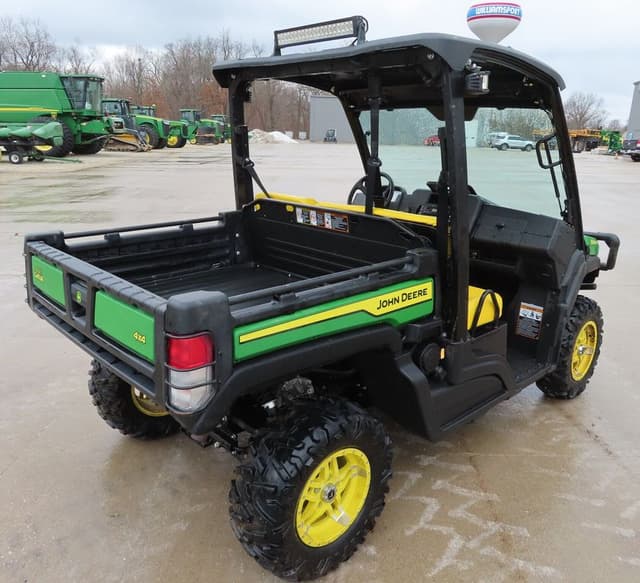 Image of John Deere XUV 835M equipment image 4