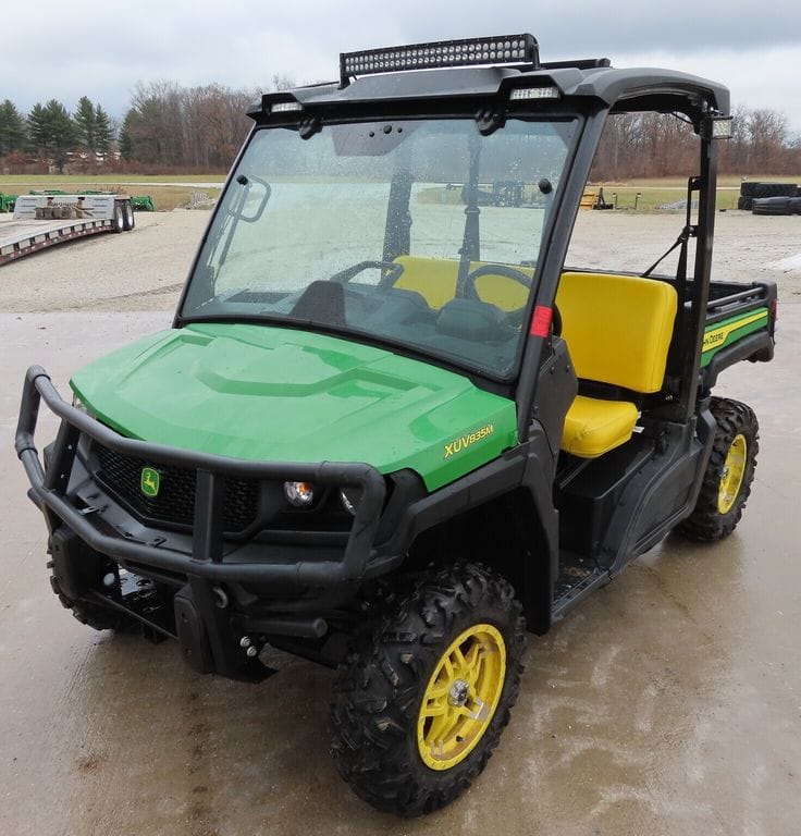 2022 John Deere XUV 835M Equipment Image0