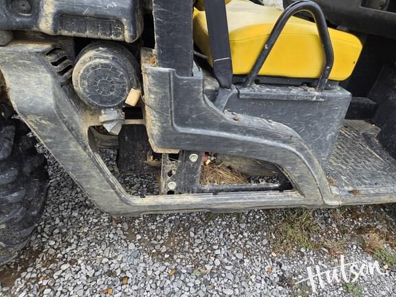 Image of John Deere XUV 835M equipment image 4