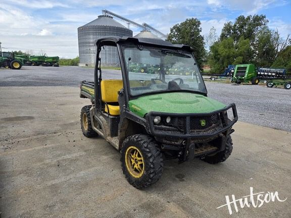 2022 John Deere XUV 835M Equipment Image0