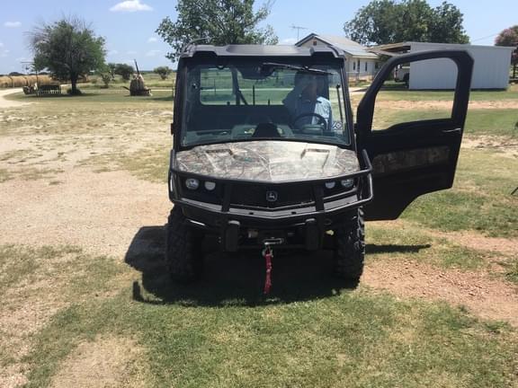 Image of John Deere XUV 835M equipment image 2