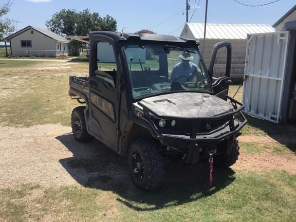 Image of John Deere XUV 835M equipment image 3