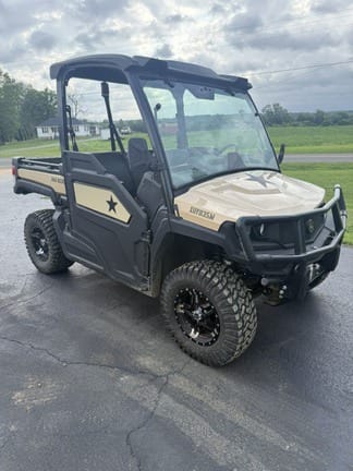 2022 John Deere XUV 835M Equipment Image0
