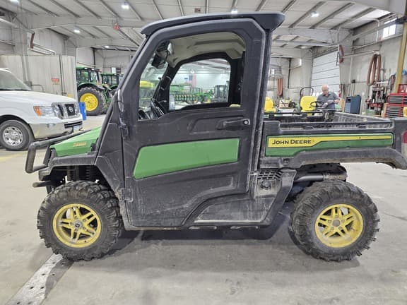 Image of John Deere XUV 835M equipment image 1