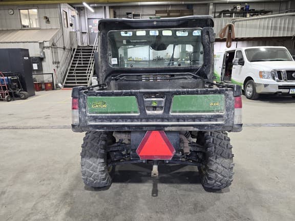 Image of John Deere XUV 835M equipment image 3