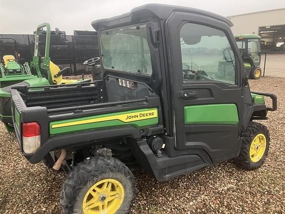 Image of John Deere XUV 835M equipment image 3