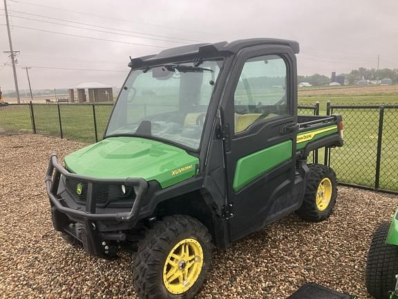 Image of John Deere XUV 835M equipment image 1