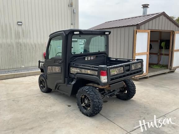 Image of John Deere XUV 835M equipment image 2