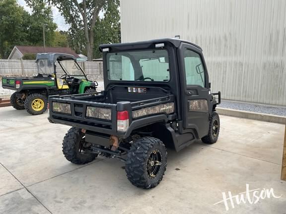 Image of John Deere XUV 835M equipment image 1