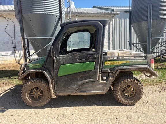 Image of John Deere XUV 835M equipment image 2