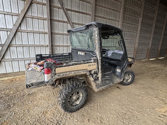 Image of John Deere XUV 835M equipment image 1