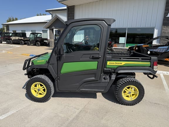 2022 John Deere XUV 835M Equipment Image0