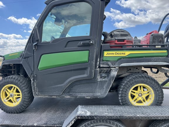 2022 John Deere XUV 835M Equipment Image0