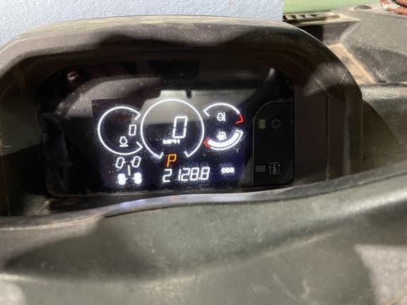 Image of John Deere XUV 835M equipment image 2