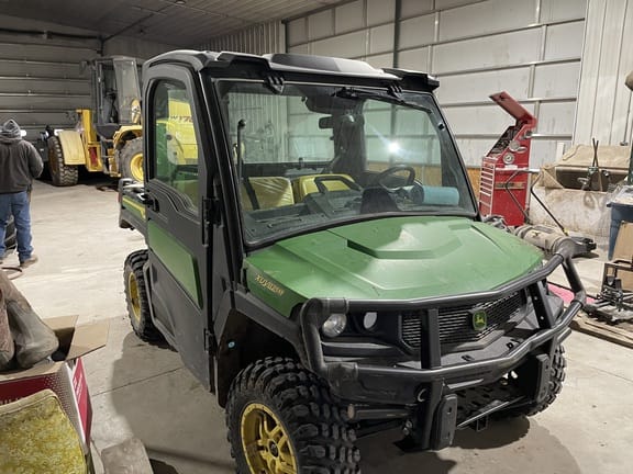2022 John Deere XUV 835M Equipment Image0