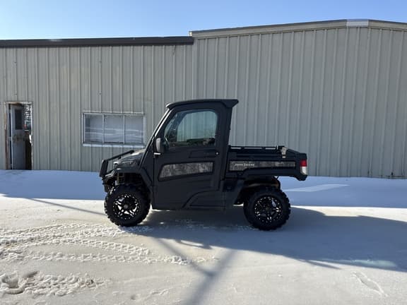 Image of John Deere XUV 835M Primary image