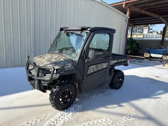 Image of John Deere XUV 835M equipment image 1