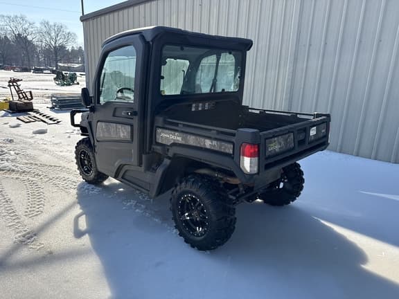 Image of John Deere XUV 835M equipment image 2