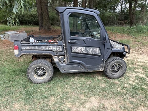 Image of John Deere XUV 835M equipment image 4