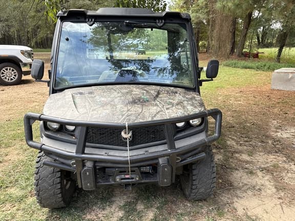 Image of John Deere XUV 835M equipment image 2