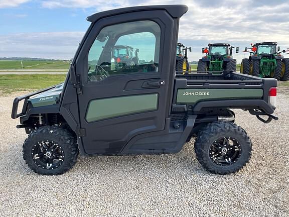 Image of John Deere XUV 835M Primary image