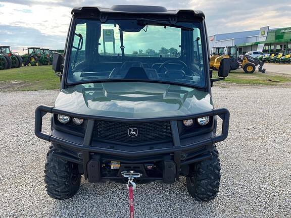 Image of John Deere XUV 835M equipment image 2