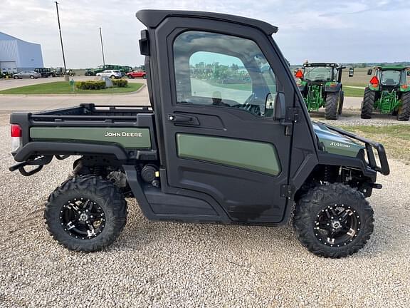 Image of John Deere XUV 835M equipment image 4