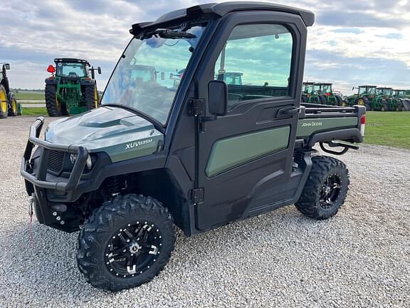 Image of John Deere XUV 835M equipment image 1