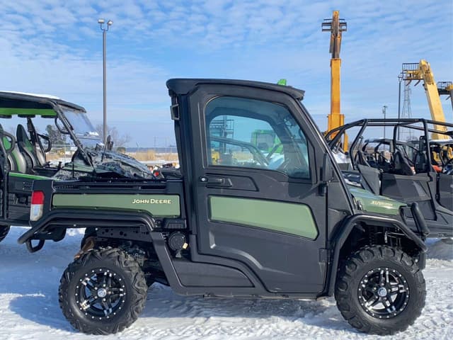 Image of John Deere XUV 835M equipment image 4