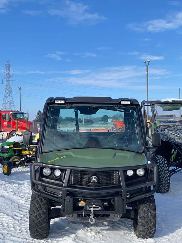 Image of John Deere XUV 835M equipment image 2