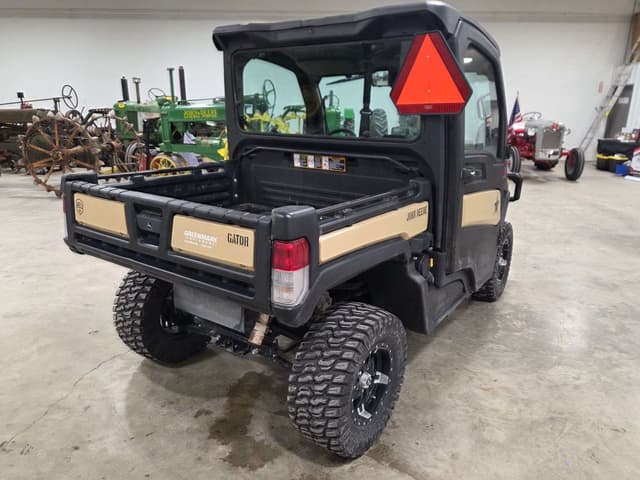 Image of John Deere XUV 835M equipment image 4