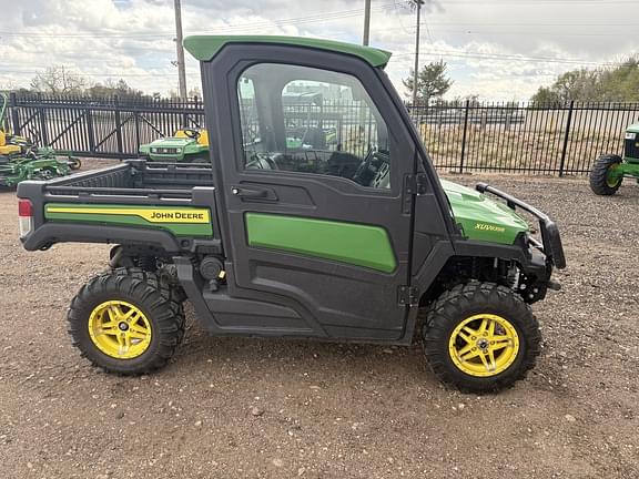Image of John Deere XUV 835R equipment image 1