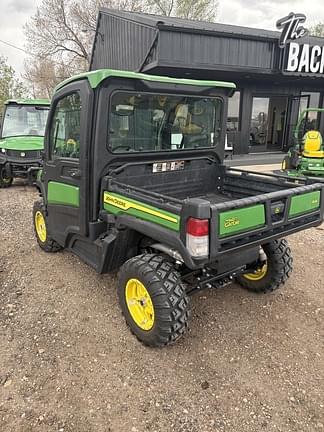 Image of John Deere XUV 835R equipment image 2