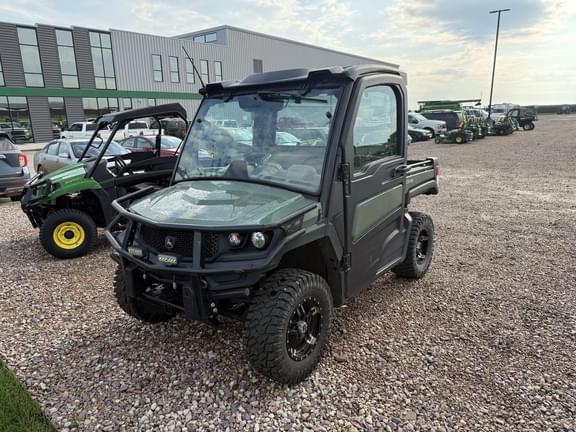 Image of John Deere XUV 835R Primary image