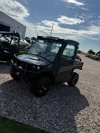 Image of John Deere XUV 835R Primary image