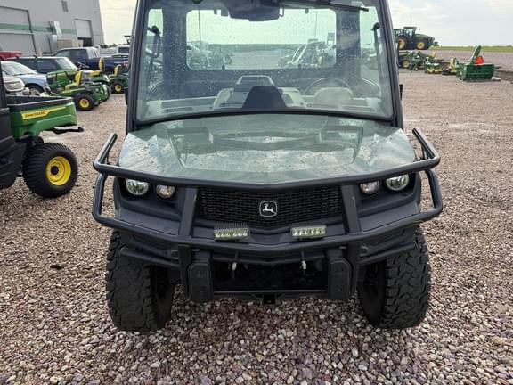 Image of John Deere XUV 835R equipment image 4