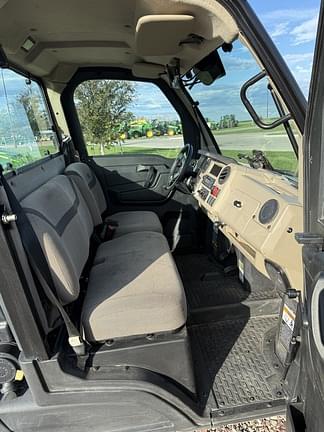 Image of John Deere XUV 835R equipment image 3