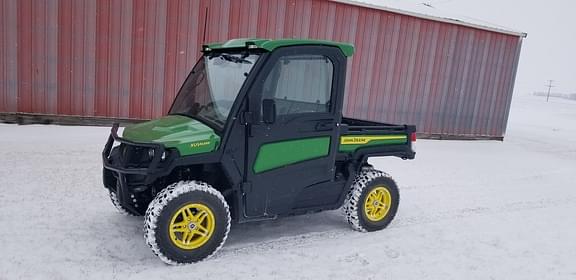 Image of John Deere XUV 835R Image 0