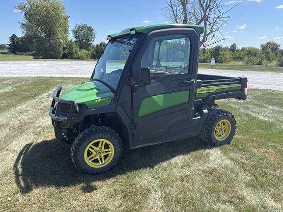 Image of John Deere XUV 835R Primary image
