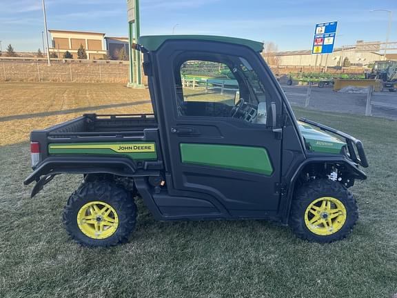 Image of John Deere XUV 835R equipment image 3