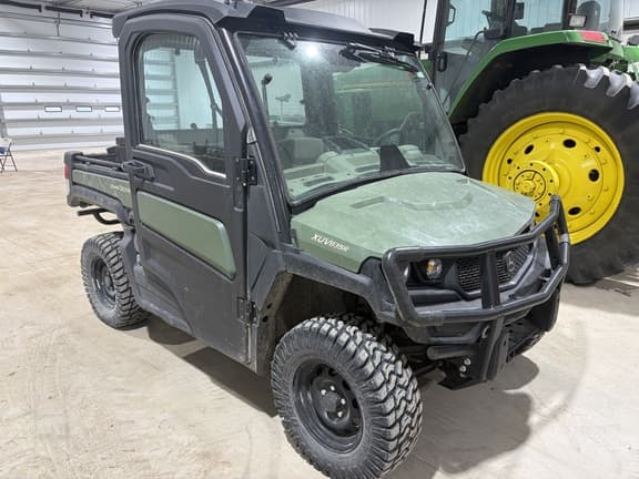 Image of John Deere XUV 835R equipment image 3