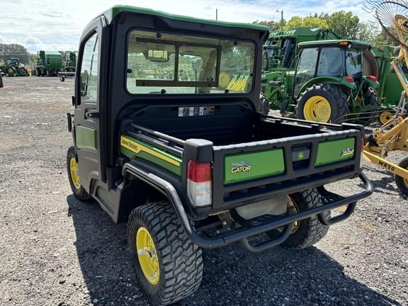 Image of John Deere XUV 835R equipment image 3