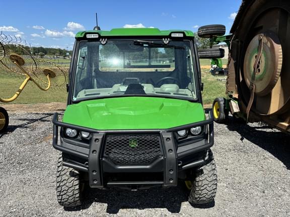 Image of John Deere XUV 835R equipment image 1
