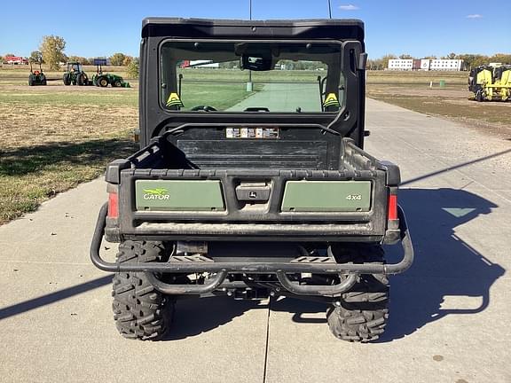 Image of John Deere XUV 835R equipment image 4