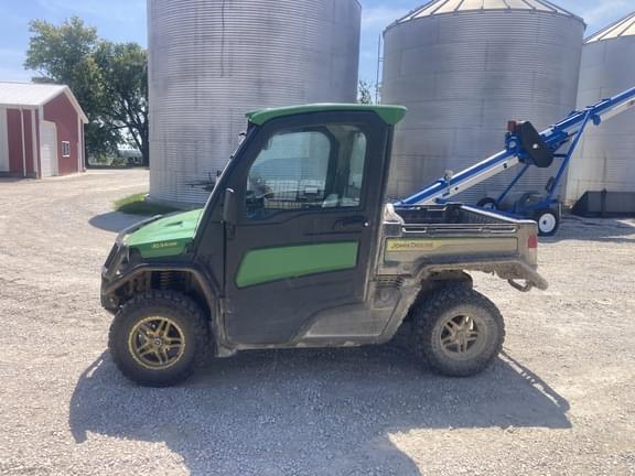 Image of John Deere XUV 835R equipment image 1