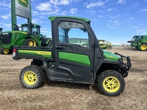 2022 John Deere XUV 835R Image