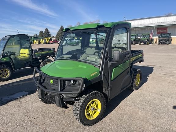 Image of John Deere XUV 835R Primary image