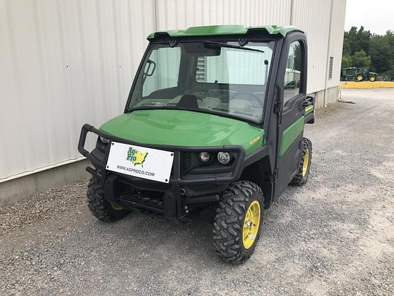 Image of John Deere XUV 835R equipment image 1