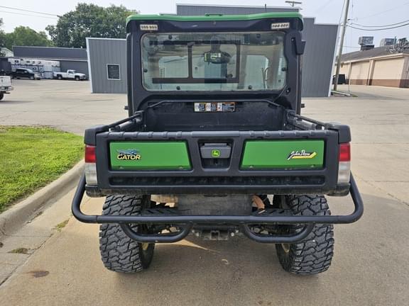 Image of John Deere XUV 835R equipment image 3