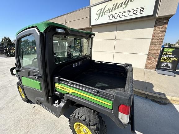 Image of John Deere XUV 835R equipment image 2